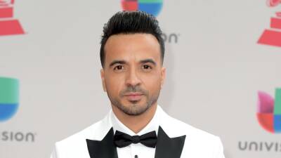 Luis Fonsi - prince Royce - Latin AMAs 2022: Here's Who's Hosting, Performing and Presenting - etonline.com - USA - Mexico - county Christian