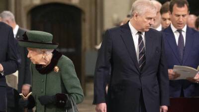prince Andrew - Jeffrey Epstein - queen Elizabeth - prince Philip - Those Queen Elizabeth Prince Andrew Photos Were Originally Banned at Philip’s Memorial—Here’s Why - stylecaster.com - Britain - London - Virginia