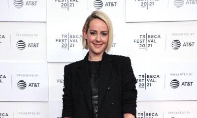 Jena Malone chases a man in order to rescue a mistreated dog - us.hola.com - Los Angeles - Hollywood