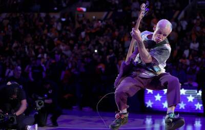 Red Hot Chili Peppers’ Flea plays American national anthem on bass at Los Angeles Lakers home game - www.nme.com - Britain - Los Angeles - USA - Chad