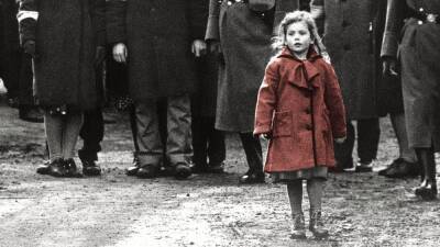 ‘Schindler’s List’ Actress Who Played Film’s “Little Girl In The Red Coat” Is Now 32 And Helping Ukrainian Refugees Enter Poland - deadline.com - Ukraine - Russia - Germany - Poland