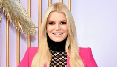Jessica Simpson Shares Bikini Photo After Losing 100 Pounds for Third Time - www.justjared.com