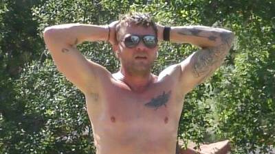 Ryan Phillippe Went Shirtless for His Outdoor Workout & He Looks Great in These New Photos! - www.justjared.com - Los Angeles