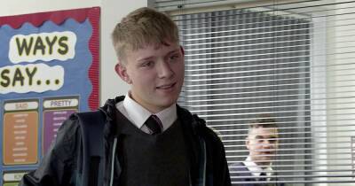 Jude Riordan - Sam Blakeman - Paddy Bever - Coronation Street fans go wild as they spot Max Turner’s double on ITV soap - ok.co.uk