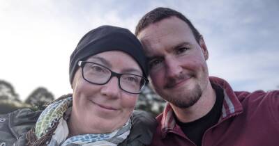 Falkirk woman diagnosed with blood cancer after back pain speaks out to raise awareness - www.dailyrecord.co.uk