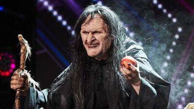 ‘Britain’s Got Talent’: Witch’s Creepy Act Terrifies Judge Simon Cowell - etcanada.com - Britain
