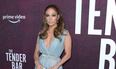 Jennifer Lopez shares amazing all white look on Instagram - us.hola.com