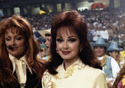 Naomi Judd Memorial Service To Air Live & Commercial Free On CMT This Weekend - deadline.com - city Sandbox