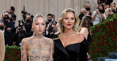Marc Jacobs - Kate Moss - Lila Moss - Moss - Inside the life of Kate Moss' daughter as she shows off diabetes monitor in candid Fendi snap - ok.co.uk - New York
