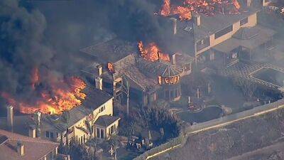 Orange County Laguna Niguel Coastal Fire Claims 13 Homes, As Strong Winds Fan Flames In High-End Areas - deadline.com
