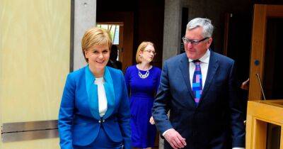 Nicola Sturgeon claims she could break the law by answering questions on Fergus Ewing 'bullying' allegation probe - www.dailyrecord.co.uk - Scotland