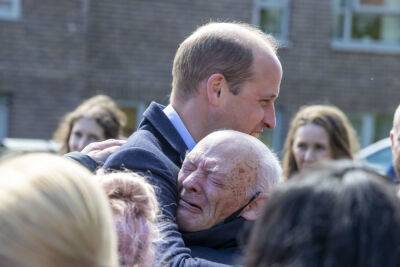 Kate Middleton - Royal Family - Williams - Prince William Embraces Elderly Man In Emotional Moment During Scotland Trip - etcanada.com - Scotland - Manchester
