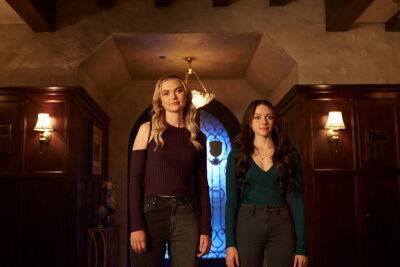 Julie Plec - ‘Legacies’ To End With Season 4 On the CW - deadline.com - city Roswell, state New Mexico - state New Mexico