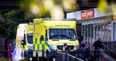 Doctor warns 'patients are coming to harm' as thousands face record 12-hour A&E waits - www.manchestereveningnews.co.uk - Manchester