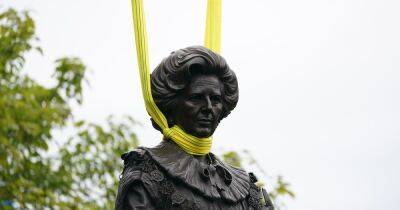 Margaret Thatcher - Margaret Thatcher statue lowered in her home town - despite 'egg throwing' threats - manchestereveningnews.co.uk - Britain - city Westminster