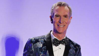 Bill Nye Is Begging You to Not Use Oil on Your Scalp - www.glamour.com