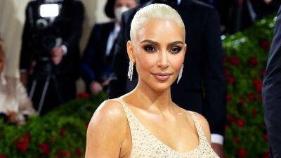 Kim Kardashian - Sports Illustrated - Kim Kardashian Makes 'Sports Illustrated' Swimsuit Cover Debut in String Bikini - etonline.com - Dominican Republic