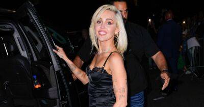 Miley Cyrus - Tish Cyrus - Miley Cyrus is a blonde bombshell as she rocks a classic LBD at an NBC dinner - ok.co.uk - New York - Italy