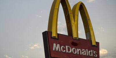 McDonald's Is Permanently Closing All Their Restaurants In Russia - justjared.com - Ukraine - Russia - county Mcdonald