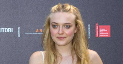 Dakota Fanning wears a necklace with her late dog’s hair - www.msn.com