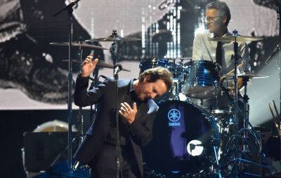 Pearl Jam - Matt Cameron - Pearl Jam joined on-stage by founding drummer Dave Krusen for the first time in 31 years - nme.com - California - Seattle - county Fresno