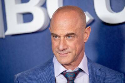 Christopher Meloni - Christopher Meloni Likes To ‘Work Out Naked’ At Home Without Blinds On His Windows - etcanada.com