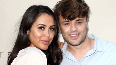 Marnie Simpson - Casey Johnson - Marnie Simpson shares first photo of her and Casey Johnson's new baby - heatworld.com