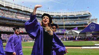 Taylor Swift - Taylor Swift Gives Commencement Speech at NYU, Wears Cap and Gown for 'Very First Time' - etonline.com - New York - New York