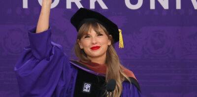 Read Taylor Swift's Entire NYU 2022 Commencement Speech with References to Her Songs, Getting Canceled, & More - justjared.com - New York - New York