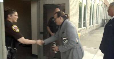 Johnny Depp - Amber Heard - Johnny Depp says he made waffles for fans cheering outside court - msn.com