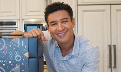 Mario Lopez - Mario López surprises fans with curated 90’s inspired snack box - us.hola.com - USA