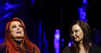 Ashley Judd - Garth Brooks - Ray Charles - Trisha Yearwood - Wynonna Judd - Vince Gill - Naomi Judd - Tears as The Judds join Country Music Hall of Fame day after death of Naomi Judd - msn.com - Tennessee - city Nashville, state Tennessee