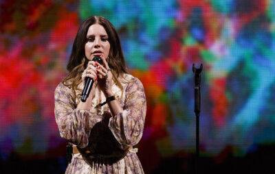 Watch Lana Del Rey make surprise appearance at Stagecoach Festival - www.nme.com - Texas - California - South Carolina