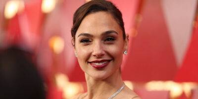 Gal Gadot Shares a Rare Photo With All Her Kids With Husband Yaron Varsano - www.justjared.com