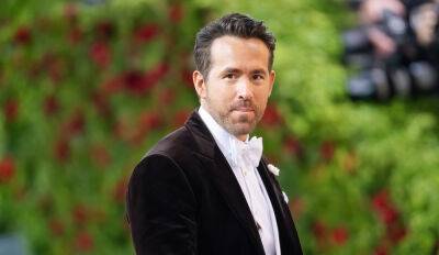 Ryan Reynolds - Ryan Reynolds Recalls ‘Beautiful’ Moment His Brothers Protected Him From Their Dad (Exclusive) - etcanada.com - Netflix