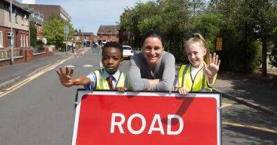 Dame Sarah Storey wants to stop "lazy habit" at drop-off times as two Leigh schools reduce road dangers for children - manchestereveningnews.co.uk - Manchester