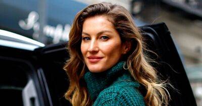 Alexander Macqueen - Gisele Bundchen Says Wearing Barely-There Top in 1998 Alexander McQueen Show Was ‘Traumatizing’ - usmagazine.com - Britain - Brazil - London