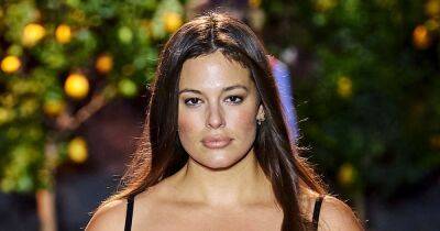 Ashley Graham - Ashley Graham Reveals She Almost Died After Giving Birth to Twin Sons: ‘I Remember Seeing Darkness’ - usmagazine.com - New York - state Nebraska