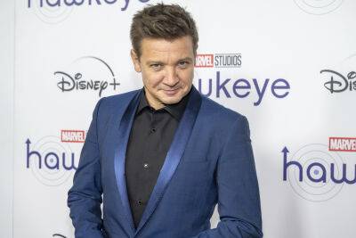 Ron Burkle - Jeremy Renner - David C.Glasser - David Hutkin - Bob Yari - Jeremy Renner To Star As Journo David Armstrong In Drama Uncovering Sackler Family & Purdue Pharma’s Role In Opioid Epidemic: Cannes Market - deadline.com - USA - county Armstrong