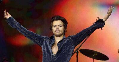 Voices: Why has Harry Styles got a new accent? The internet holds the answer - www.msn.com - Australia - Britain - USA - Ireland - county Midland