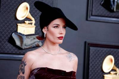 Tiktok - Halsey Claims Label ‘Won’t Let Me’ Release Song Unless They Fake A Viral TikTok Moment - etcanada.com