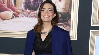 Denny Directo - Mandy Moore - Taylor Goldsmith - Rebecca Pearson - This Is Us - Mandy Moore Taking Acting Hiatus, Is 'Excited to Be Mom for a Minute' After 'This Is Us' (Exclusive) - etonline.com - Los Angeles