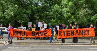 Students protest their own university over plans to develop Ryebank Fields - www.manchestereveningnews.co.uk - Britain - Manchester - state Massachusets