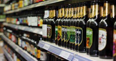 UK 'on brink' of bottled beer shortage as glass stocks plummet and prices soar - manchestereveningnews.co.uk - Britain - Scotland - Germany