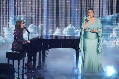 Toronto Teen Nicolina Bozzo Joins Sara Bareilles On ‘American Idol’ Finale To Sing Stunning Version Of ‘She Used To Be Mine’ - etcanada.com - USA