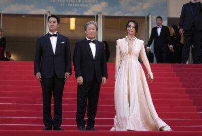 Park Chan-wook’s Twisty ‘Decision to Leave’ Matches ‘Handmaiden’ Five-Minute Cannes Ovation, But the Cheers Are Muted - variety.com - Ireland - South Korea - India - Turkey