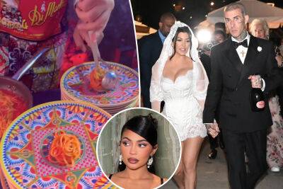 Kylie Jenner - Kourtney Kardashian - Travis Barker - Kourtney Kardashian, Travis Barker’s tiny wedding pasta labeled ‘hate crime’ - nypost.com - Italy