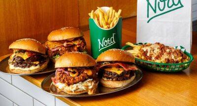 Deliveroo is offering 50% off iconic burgers all week - newidea.com.au - Australia