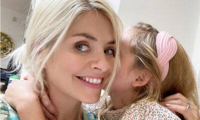 Holly Willoughby - Dan Baldwin - Holly Willoughby appears in brand new family photo – and fans all say the same thing - hellomagazine.com