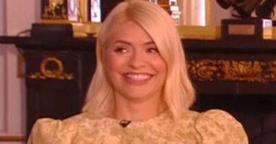 Holly Willoughby - Phillip Schofield - Emma Bunton - Johnny Vegas - Nicole Appleton - This Morning presenter Holly Willoughby shares sweet snap with her mum as celeb mates rush in to comment - msn.com